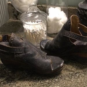 Bed Stu Joanne Wedge